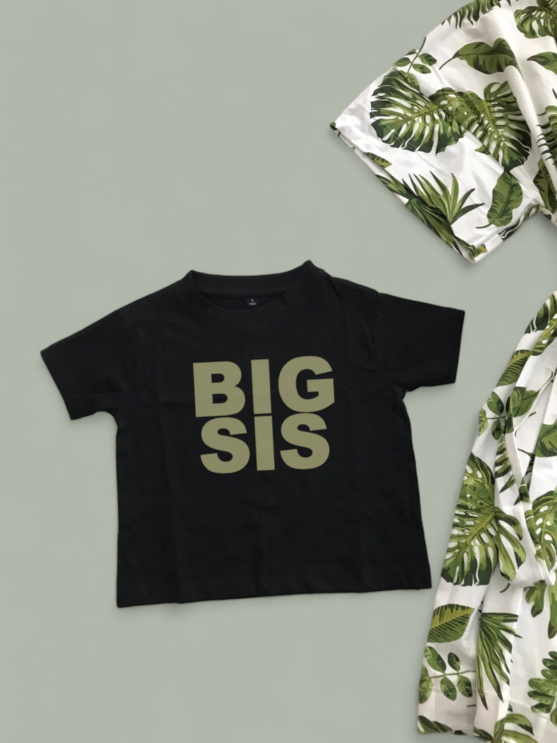 Palm Paradise Matching Maternity Family Outfit Set – Robe, Swaddle, Hat, Dad Tee & Big Sibling Shirt