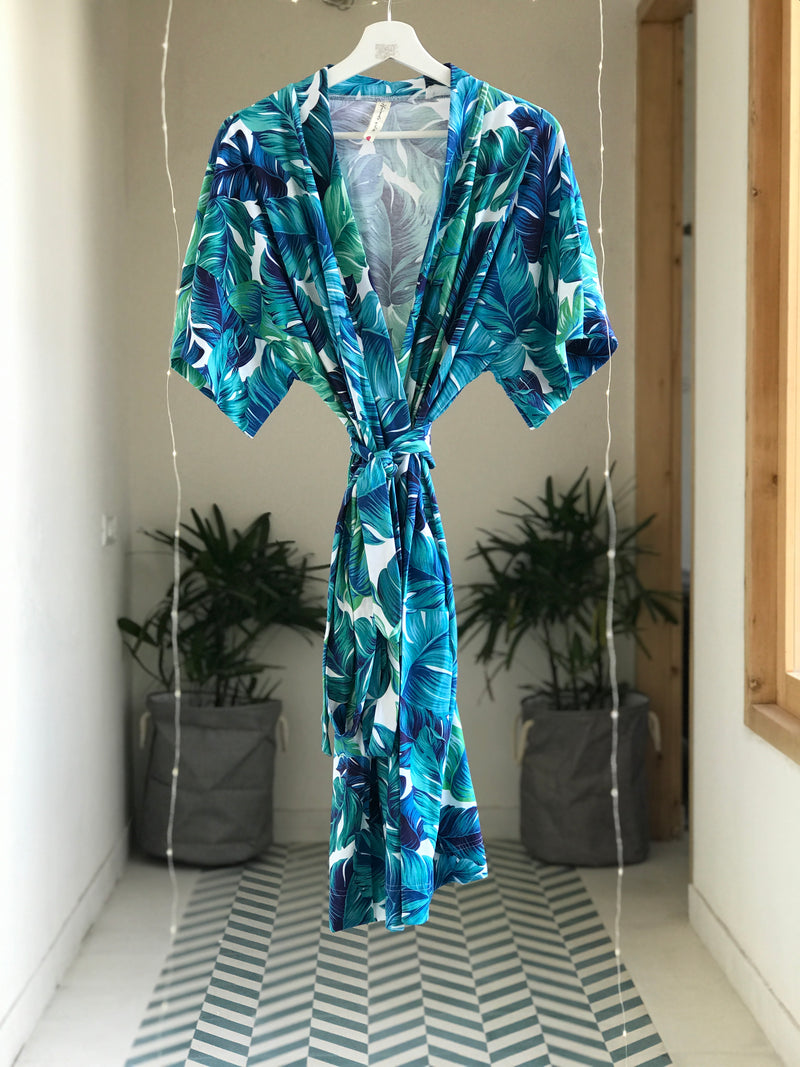 Maternity robe and swaddle set in a tropical print and Organic Stretch Cotton. Matching dad t-shirt is also included. - comfymommyshop.in