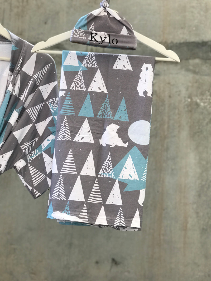 mountain polar bear Maternity robe and swaddle set boy. Mommy and me robe and swaddle set boy. In organic stretch cotton. Hos Matching t-shirts available. - comfymommyshop.in