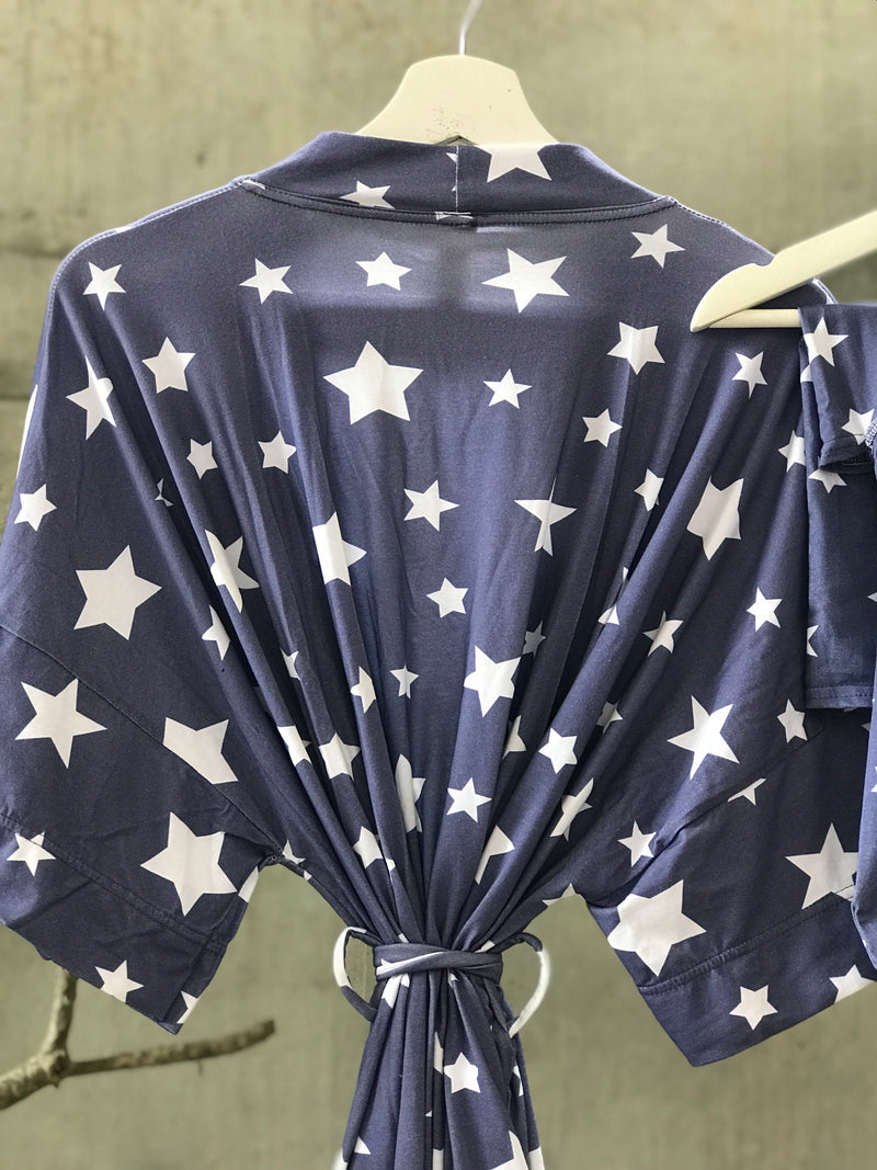 Maternity robe and swaddle set boy. Mommy and me robe and swaddle set boy. In organic stretch cotton. Sog Matching t-shirts available. - comfymommyshop.in